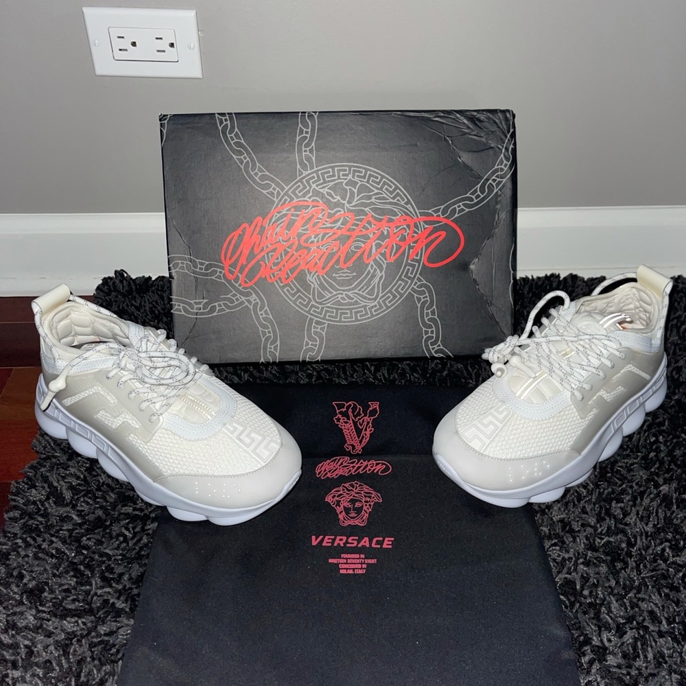 Versace Chain Reaction (White)